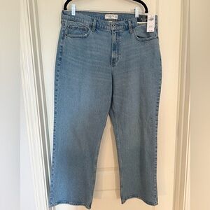 Abercrombie & Fitch NWT Curve Love Low Rise Blue Straight Leg Women’s Jeans